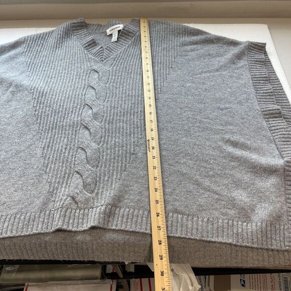 Nordstrom V-Neck Wool Cashmere Poncho Cape Grey One Size Minimalist Classic - Picture 8 of 9